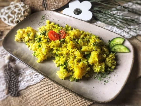 Curry-Reissalat mit Ananas und Mango - Genusswerke