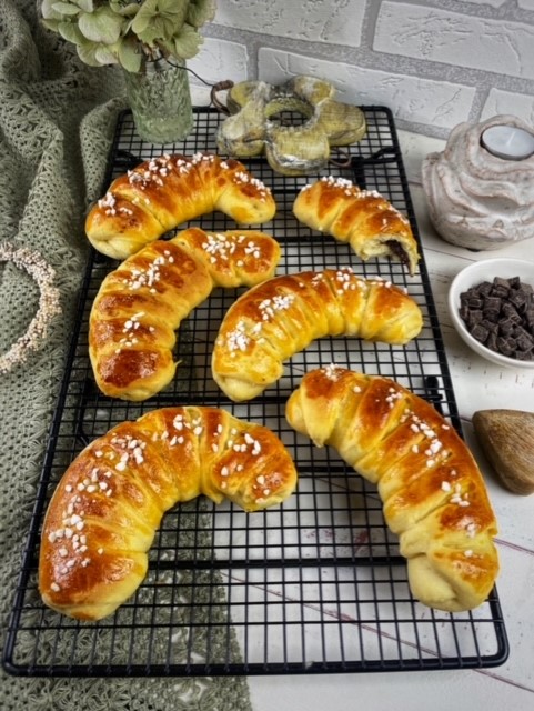 Nutella-Hörnchen mit Hefeteig - Genusswerke