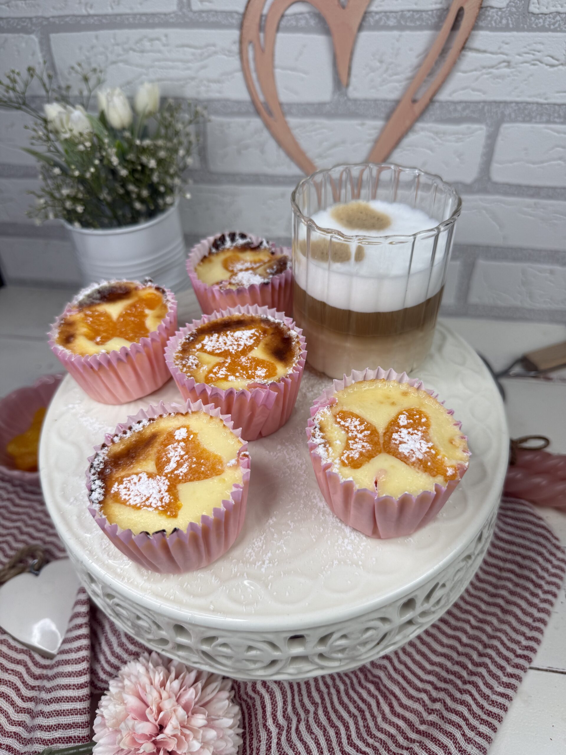 Käsekuchen-Muffins mit Mandarinen - Genusswerke