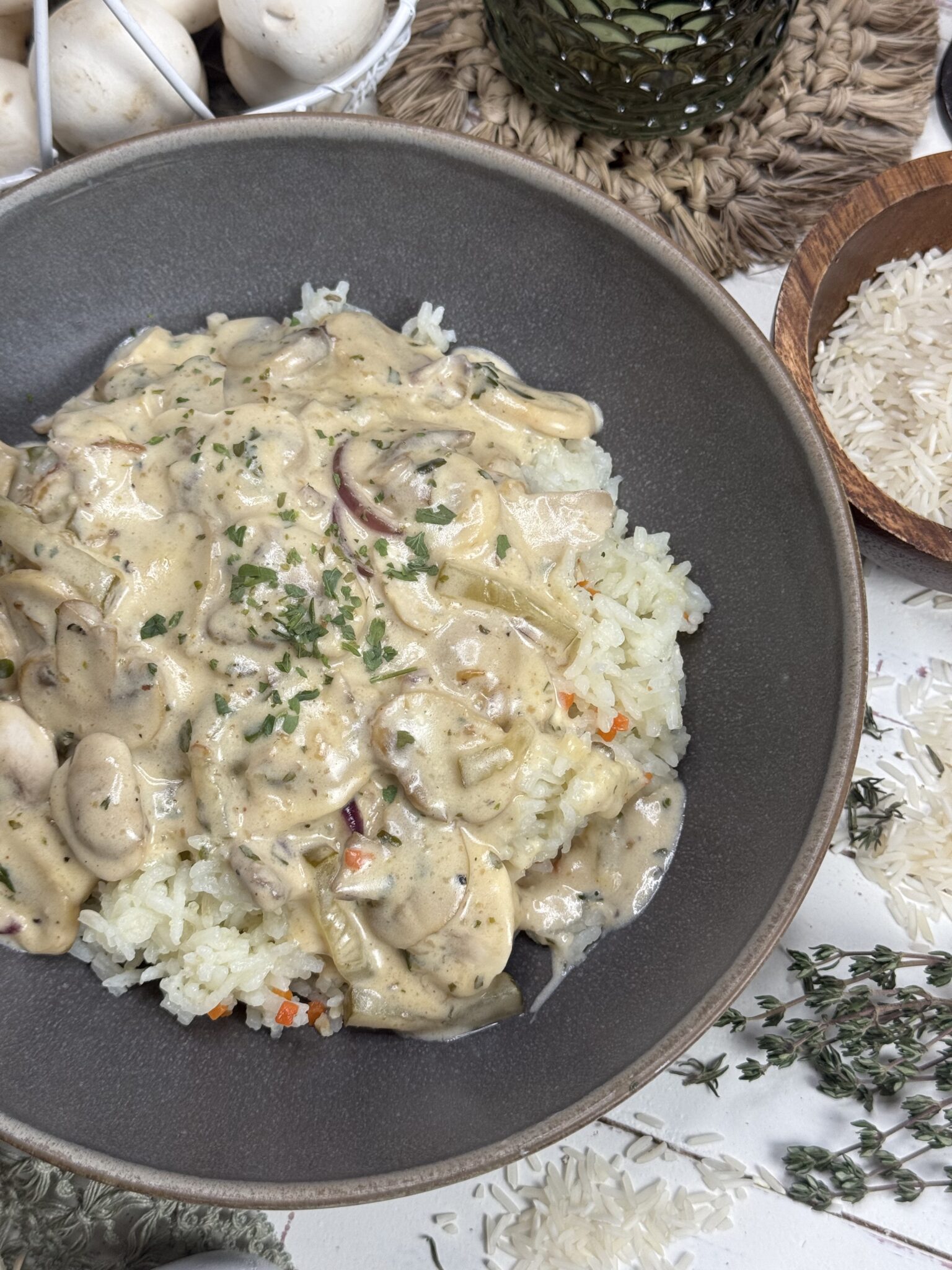 Cremiger Champignon-Stroganoff auf Basmati-Reis - Genusswerke